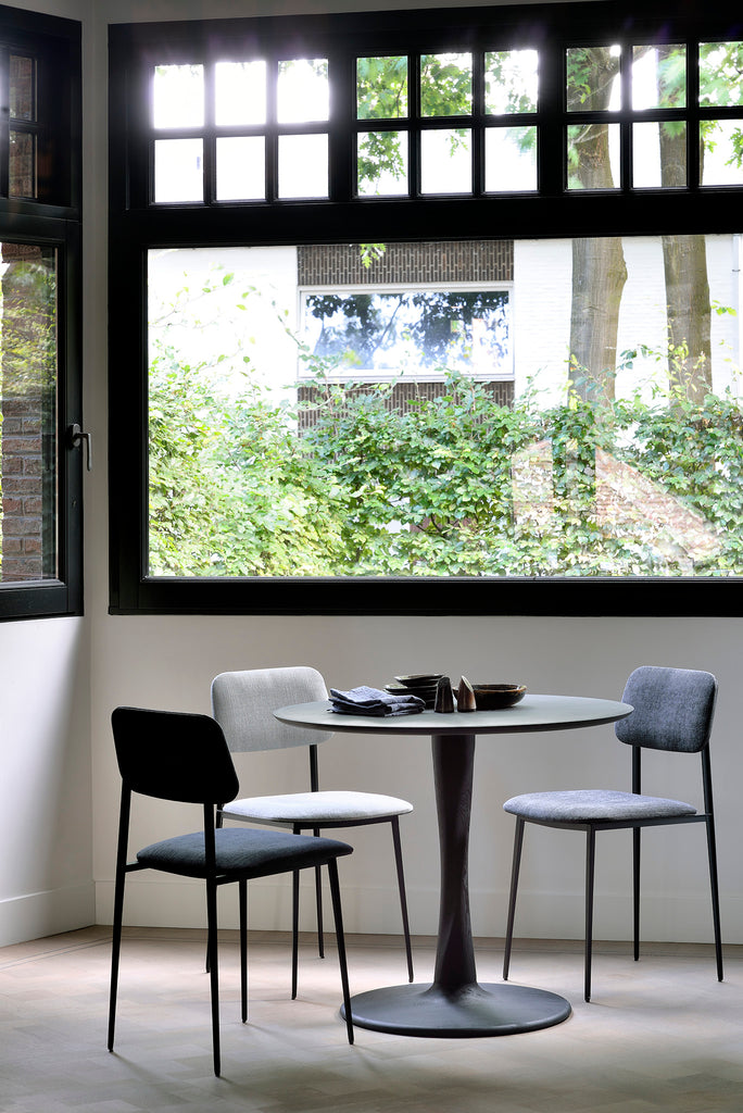 Oak Torsion Black Dining Table | Ethnicraft