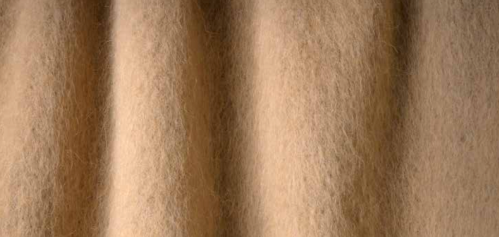 Amaranto Throw - Carmel - The House of Lyria