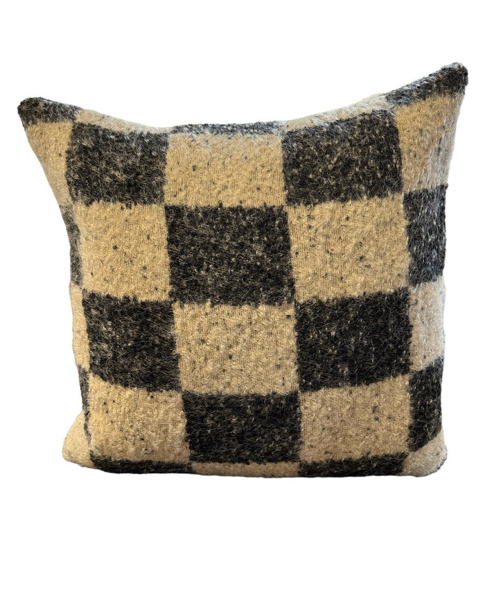 Ronce Checkered Pillow
