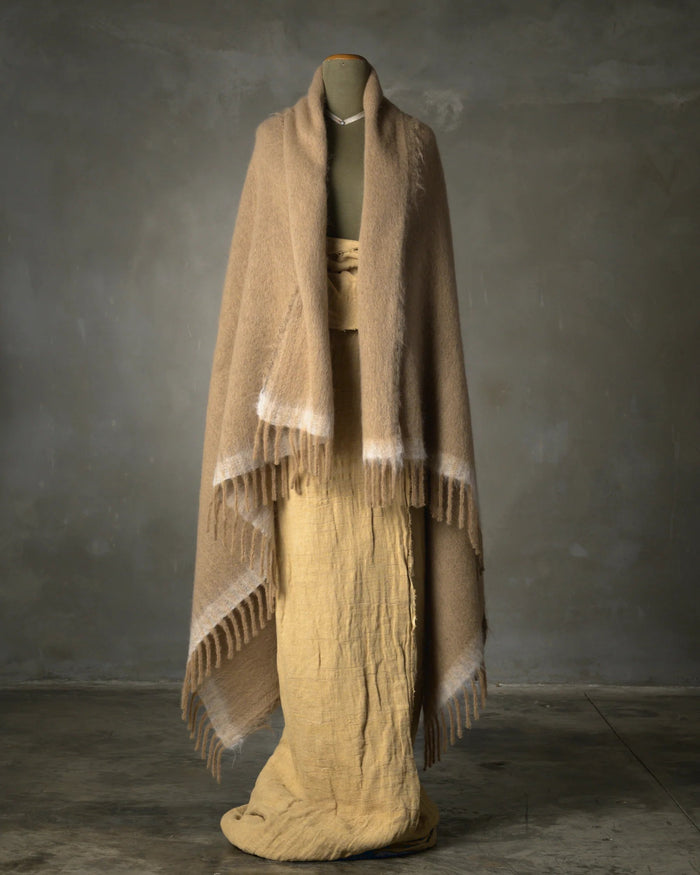 Amaranto Throw - Carmel - The House of Lyria