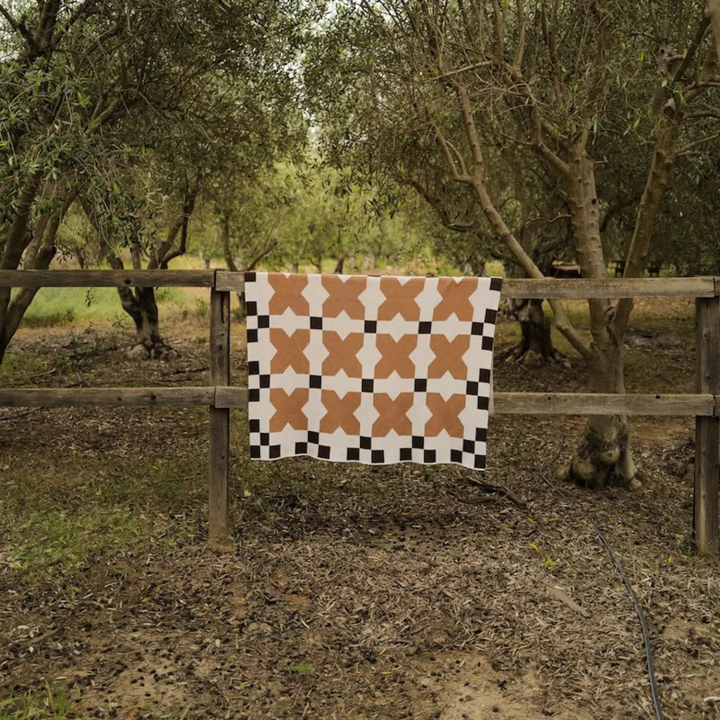 Cafe Con Leche Throw Blanket