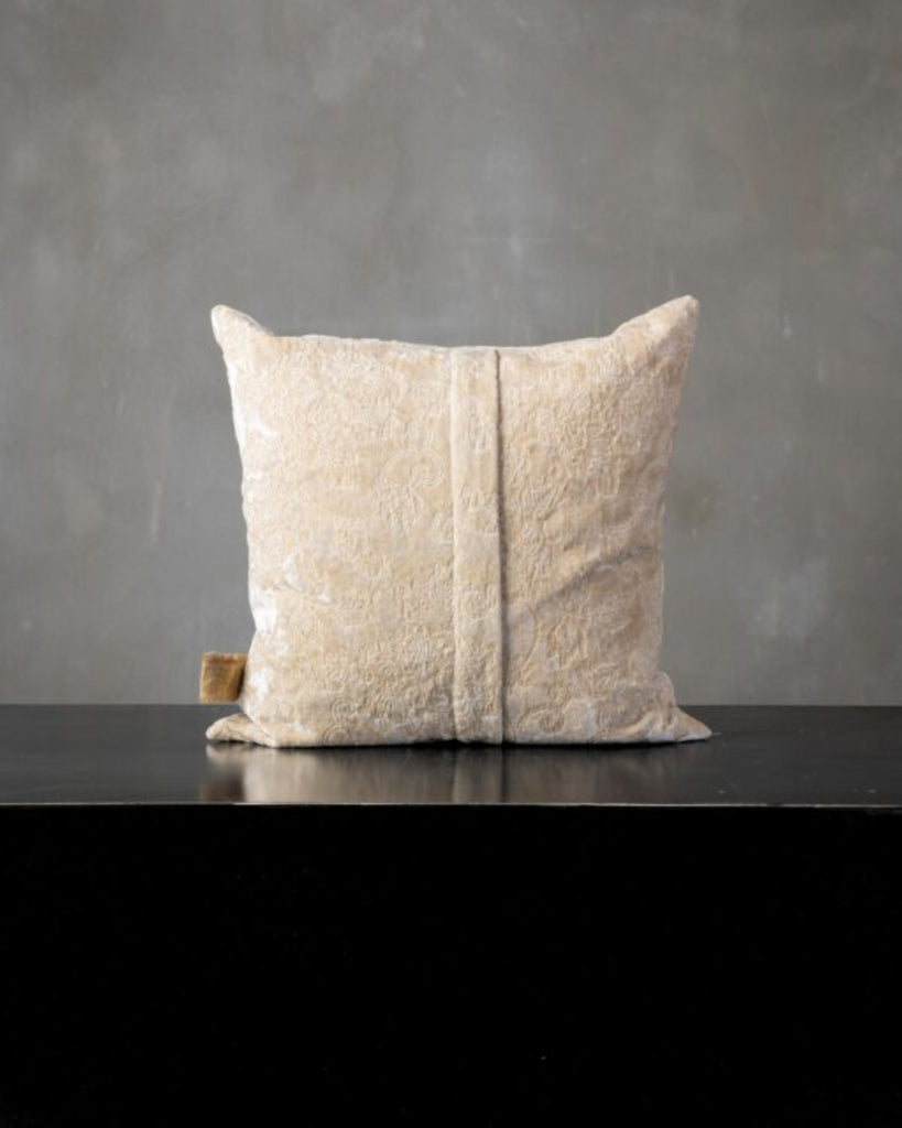 Puperita Pillow - The House of Lyria