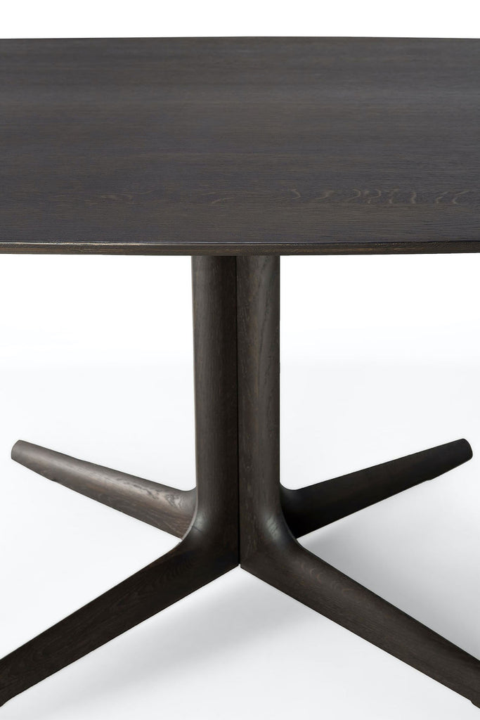Oak Corto Brown Dining Table - Varnished | Ethnicraft
