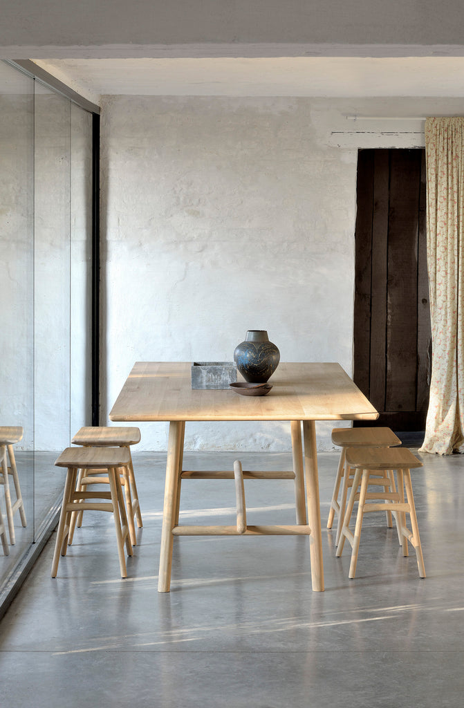 Oak Profile Dining Table - Varnished | Ethnicraft