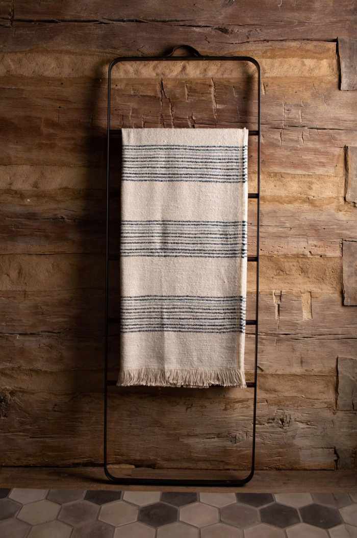 DALI THROW BLANKET - NATURAL & NAVY